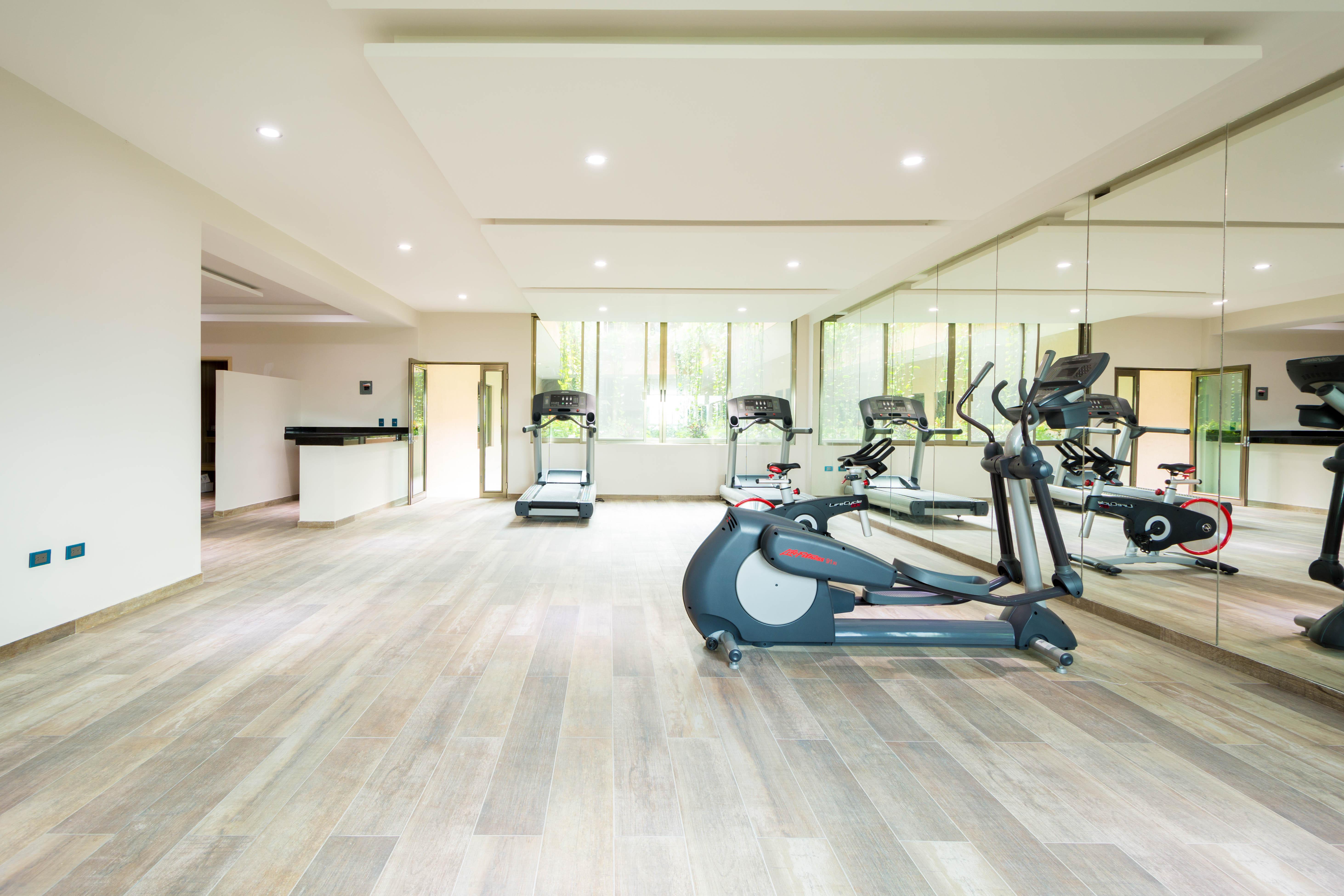 Palmarena Rooms & Residences - Long Stay Comfort With Parking, Sauna, Gym & Pool - Steps From 5Th Avenue Плайя-дель-Кармен Екстер'єр фото