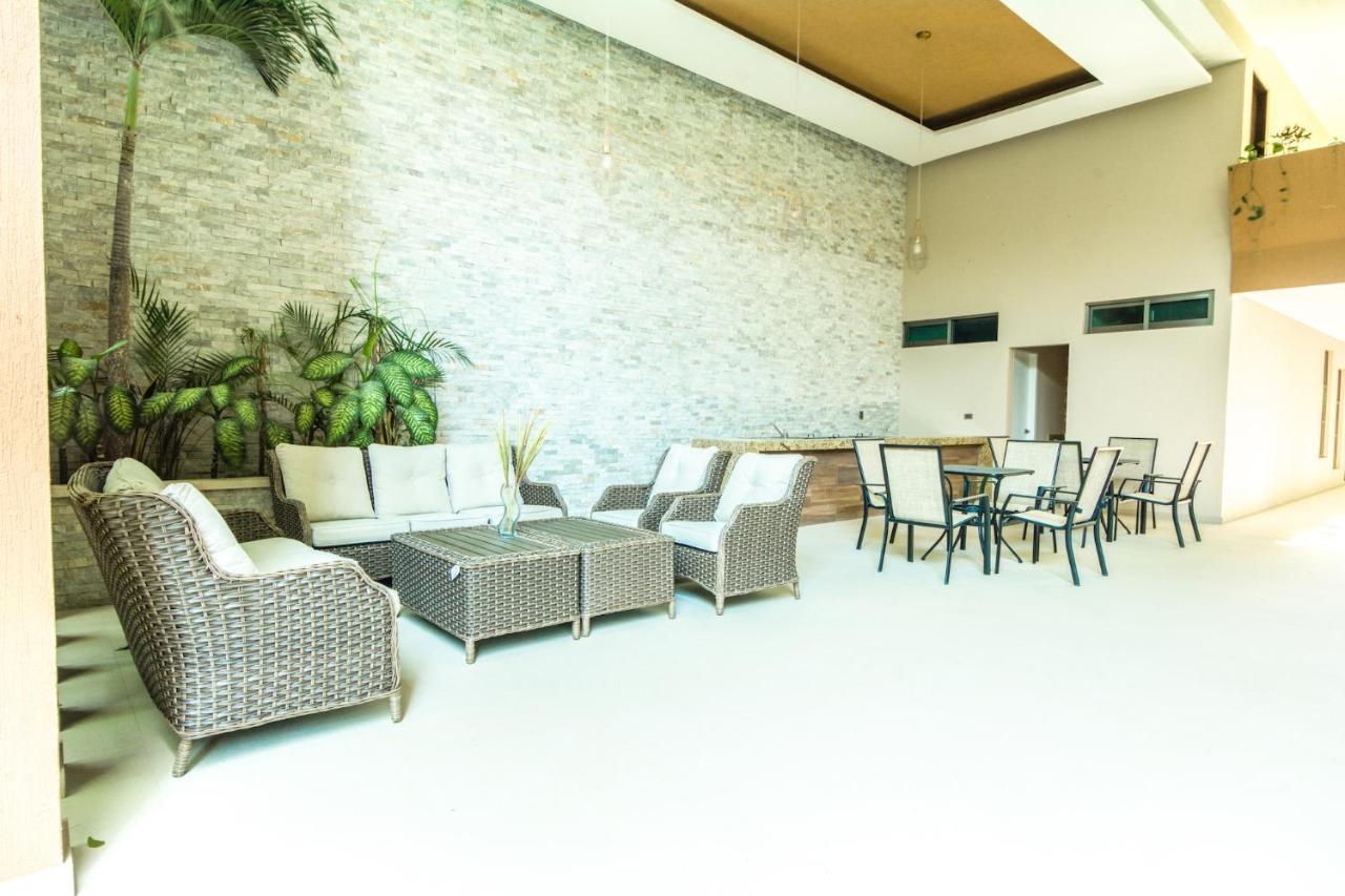Palmarena Rooms & Residences - Long Stay Comfort With Parking, Sauna, Gym & Pool - Steps From 5Th Avenue Плайя-дель-Кармен Екстер'єр фото